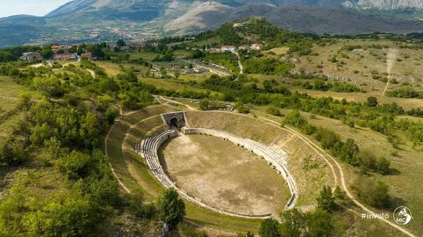 Anfiteatro di Alba Fucens
