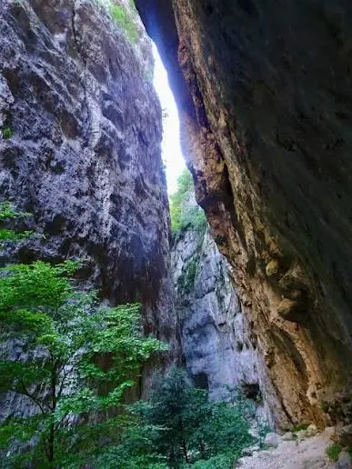 Gole di Celano Trekking